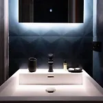 Chic & Fully-equipped In Le Marais *