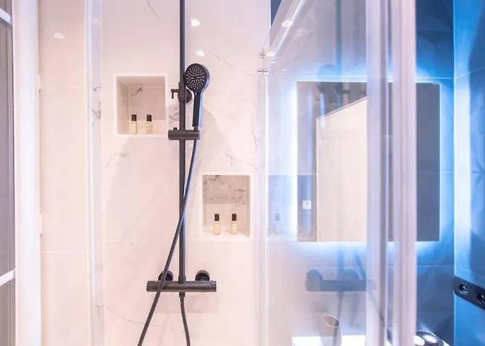 Апартаменты Chic & Fully-equipped In Le Marais