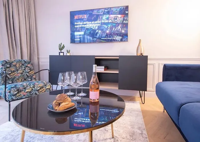 Chic & Fully-equipped In Le Marais * Париж