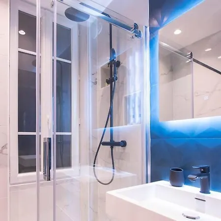 Chic & Fully-equipped In Le Marais